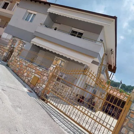 Olgas No2 House *
